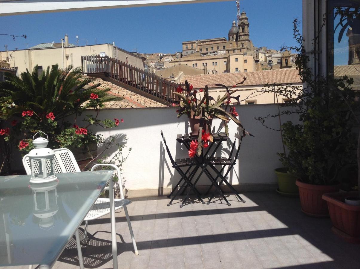 Attico Da Rosa Con Vista Spettacolare A 360 Gradi Apartment Caltagirone Exterior photo
