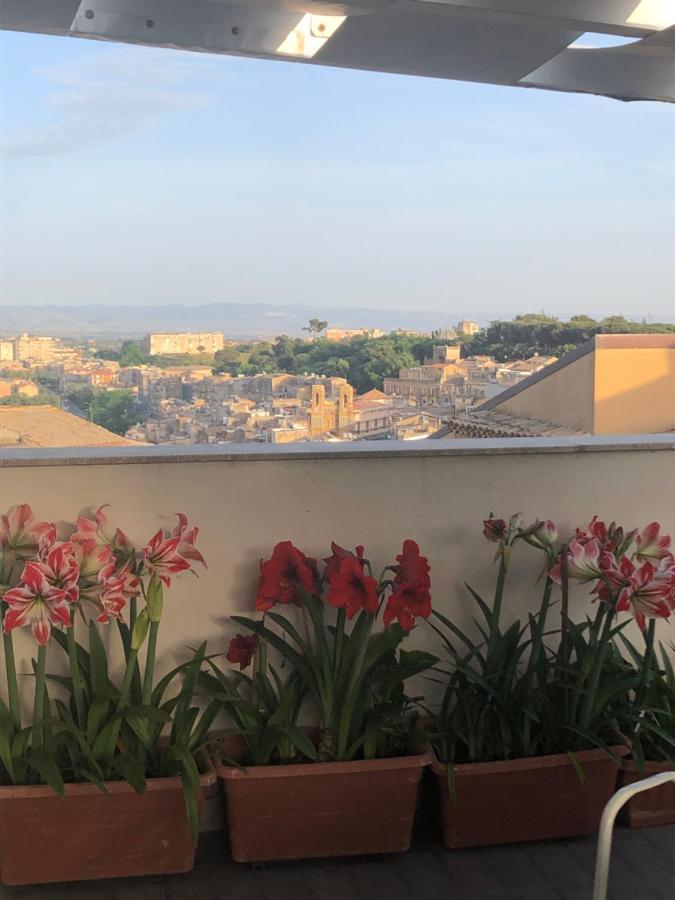 Attico Da Rosa Con Vista Spettacolare A 360 Gradi Apartment Caltagirone Exterior photo