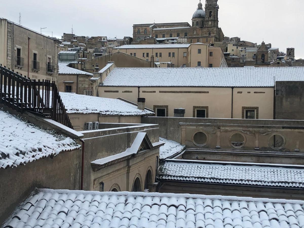 Attico Da Rosa Con Vista Spettacolare A 360 Gradi Apartment Caltagirone Exterior photo